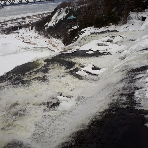 Meet your Posher, Sabrina - Picture 1 of 1